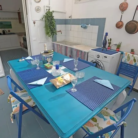 I Due Leoni 5 Terre Apartment *